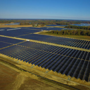 Amazon reaches 30 solar and wind projects in southeastern U.S., more than 400 worldwide
